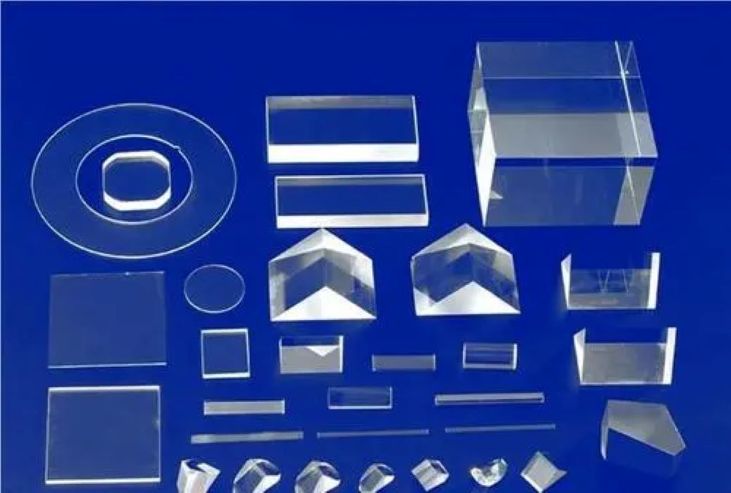 Prisme de verre optique personnalisable Prisme pentagonal pour systèmes de visualisation d'image